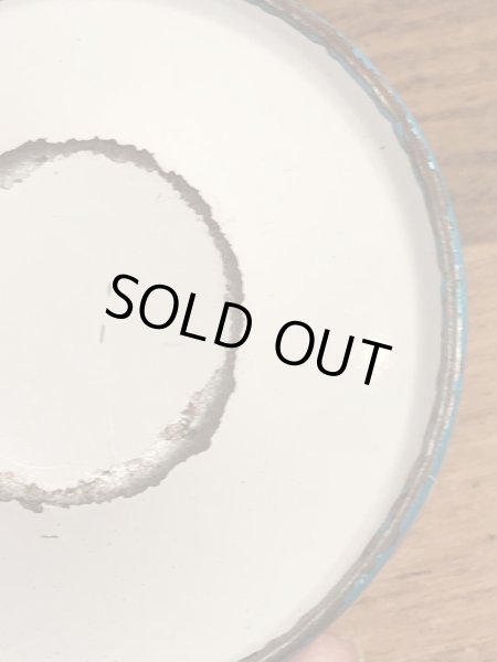 60〜70年代頃のディズニーキャラクターのアイスクリームショップが描かれたビンテージのメタルディッシュ