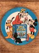 60〜70年代頃のディズニーキャラクターのアイスクリームショップが描かれたビンテージのメタルディッシュ