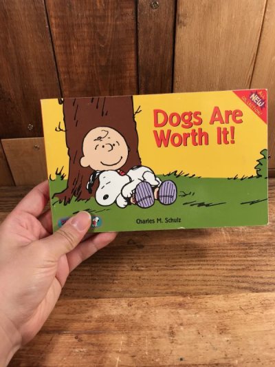 画像3: Peanuts Snoopy “Dogs Are Worth It!” Comic Book　スヌーピー　ビンテージ　コミックブック　90年代