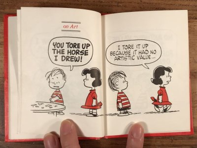 画像1: Hallmark Peanuts Snoopy “The World According to Lucy” Mini Picture Book　ルーシー　ビンテージ　絵本　スヌーピー　70年代