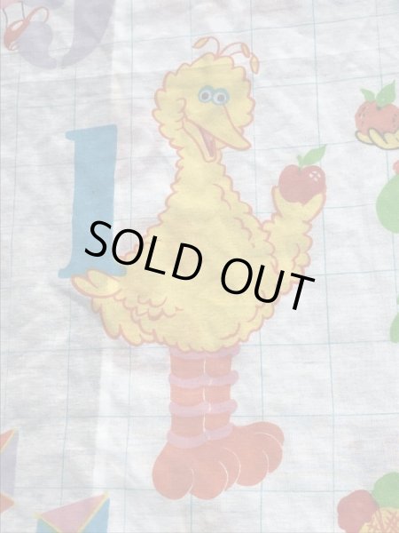 70〜80年代頃のセサミストリートのビンテージのボックスシーツ