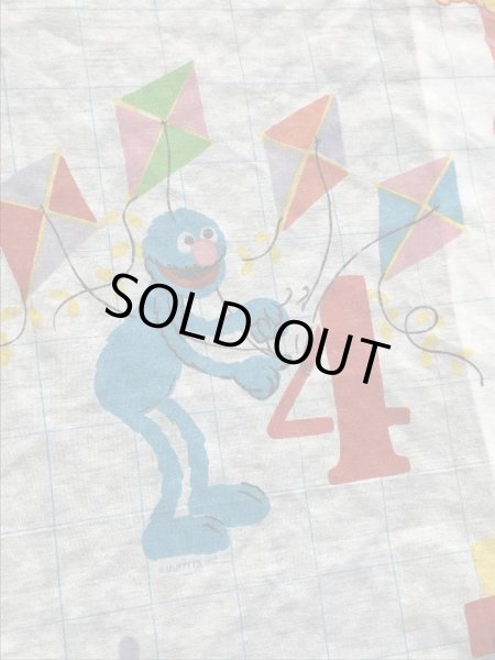 70〜80年代頃のセサミストリートのビンテージのボックスシーツ