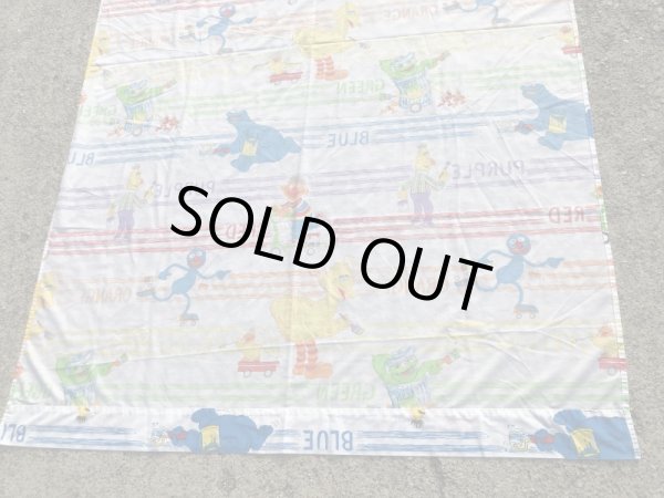 80年代頃のセサミストリートのビンテージのフラットシーツ