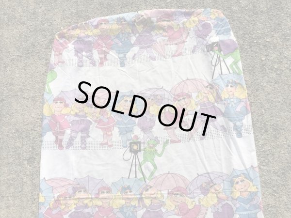 80年代頃のミスピギーとカーミットのビンテージのベッドシーツ