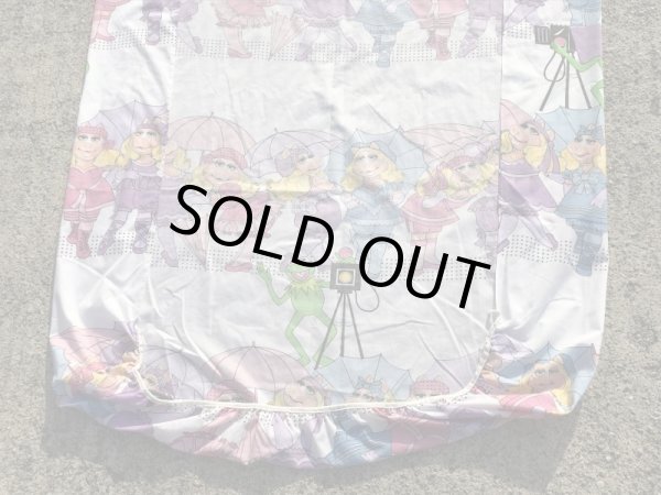 80年代頃のミスピギーとカーミットのビンテージのベッドシーツ