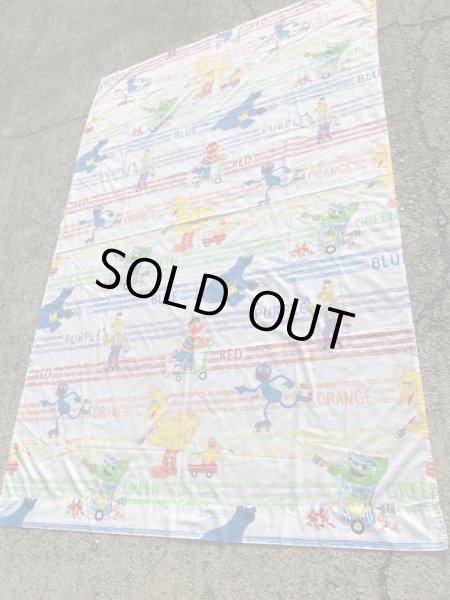 80年代頃のセサミストリートのビンテージのフラットシーツ