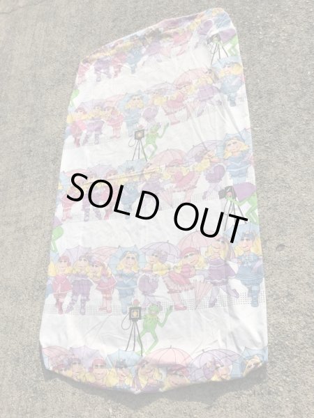 80年代頃のミスピギーとカーミットのビンテージのベッドシーツ