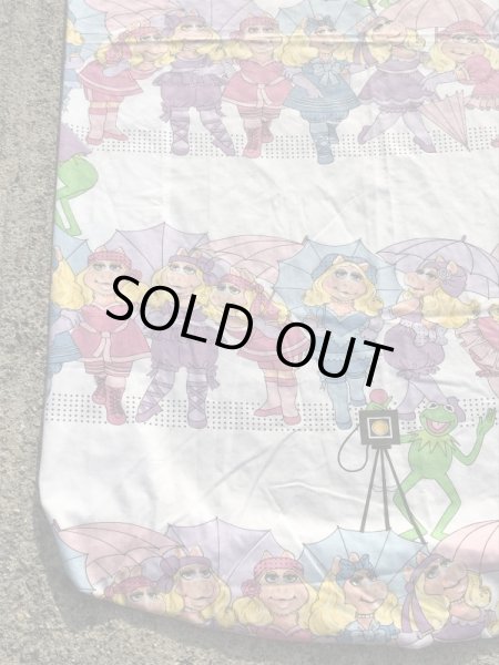 80年代頃のミスピギーとカーミットのビンテージのベッドシーツ