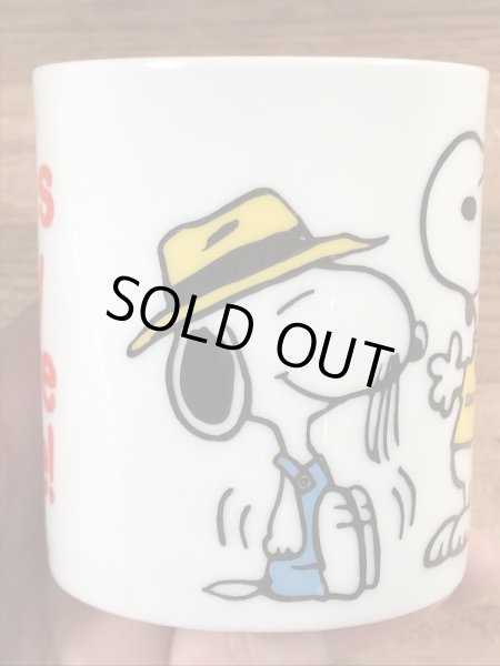 70’sのスヌーピーのヴィンテージのセラミックマグ