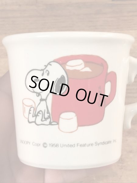 70年代頃のホットチョコレートのスヌーピーのビンテージのマグカップ