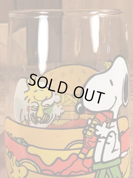 70〜80年代頃のハンバーガーのスヌーピーのビンテージのグラスコップ