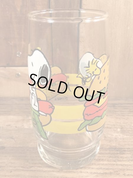 70〜80年代頃のハンバーガーのスヌーピーのビンテージのグラスコップ