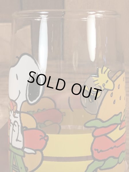 70〜80年代頃のハンバーガーのスヌーピーのビンテージのグラスコップ