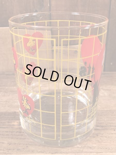 80年代頃のナッツベリーファームのスヌーピーのビンテージのグラスコップ