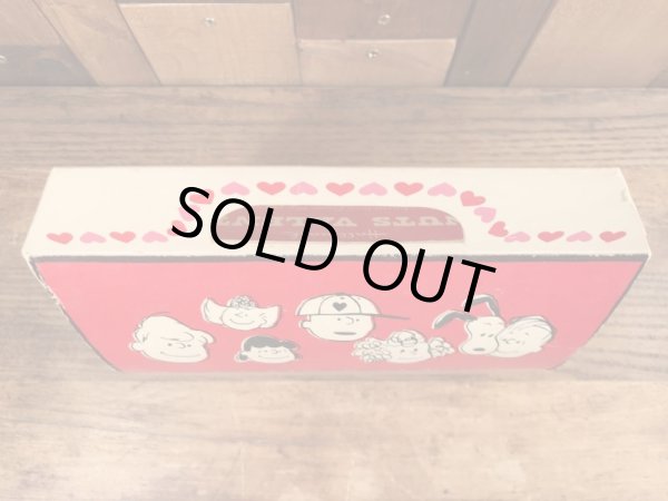 70年代頃のスヌーピーのビンテージのバレンタインボックス