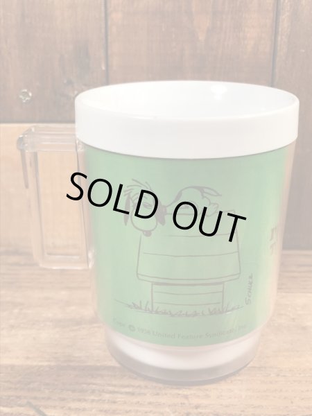 70’sのスヌーピーのヴィンテージのプラスチックマグカップ