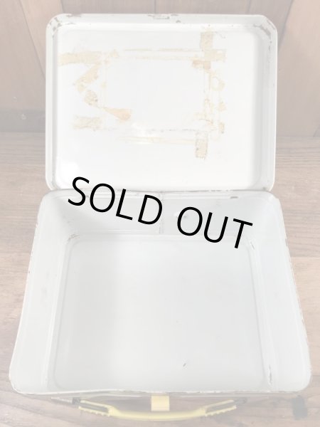 70年代頃のサーモス社製のスヌーピーのビンテージのランチボックス