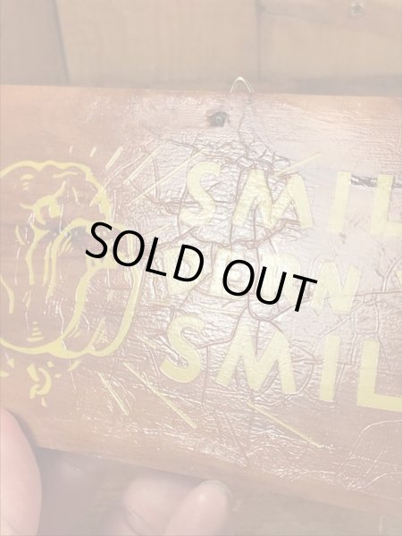 60年代頃のメッセージが書かれたビンテージの壁掛けウッドサイン