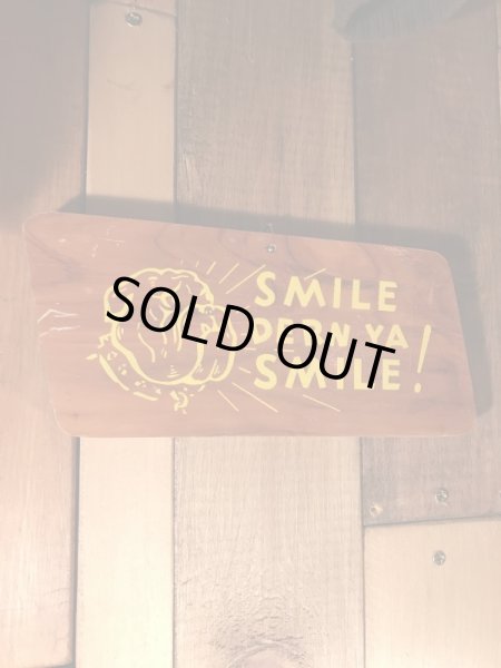 60年代頃のメッセージが書かれたビンテージの壁掛けウッドサイン