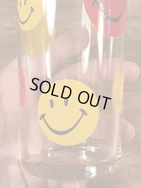 70’sのスマイルフェイスのヴィンテージのガラスコップ