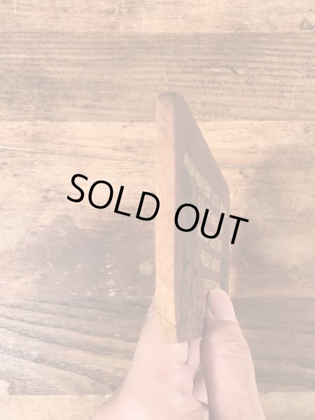 60年代頃のメッセージが描かれたビンテージの壁掛けウッドサイン