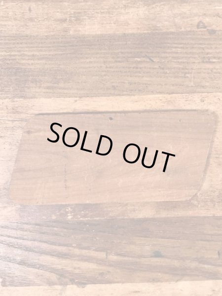 60’sのメッセージが描かれたヴィンテージのサインボード