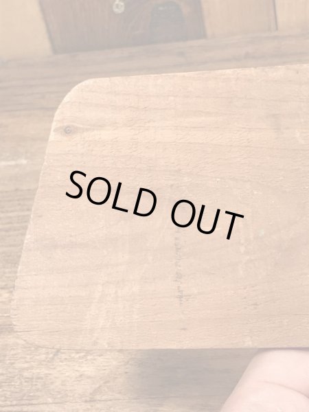 60’sのメッセージが描かれたヴィンテージのサインボード