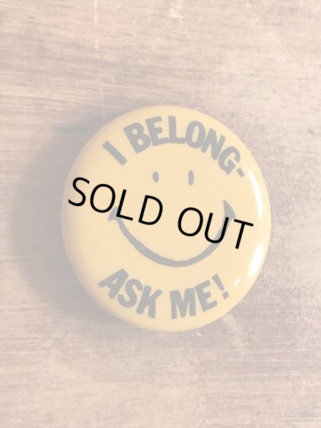 70年代頃のスマイルフェイスのビンテージの缶バッジ