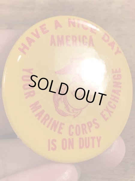 70年代頃のスマイルフェイスのビンテージの缶バッジ