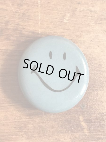 70年代頃のスマイルフェイスのビンテージの缶バッチ