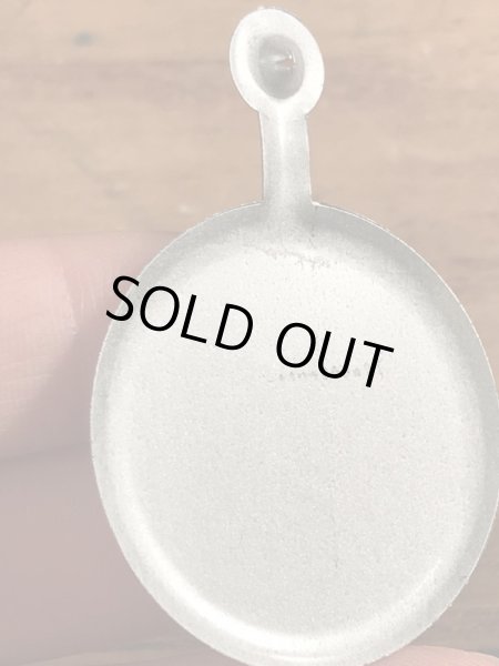 70’sのスマイルフェイスのヴィンテージのタブバッジ