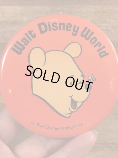 70年代頃のくまのプーさんのビンテージの缶バッジ