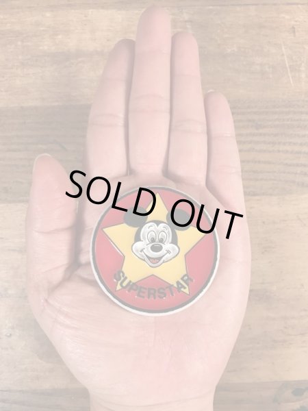 80年代頃のミッキーマウスのビンテージのバッチ