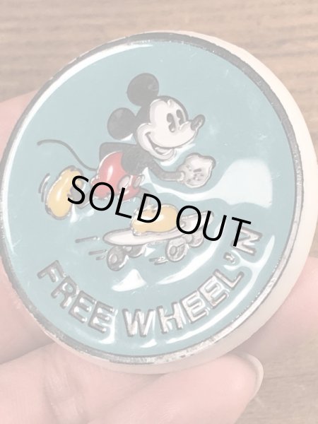 80年代頃のミッキーマウスのヴィンテージのバッジ