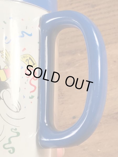 80年代頃のミッキー＆ミニーマウスのビンテージのマグカップ