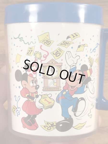 80年代頃のミッキー＆ミニーマウスのビンテージのマグカップ