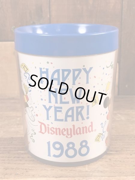 80年代頃のミッキー＆ミニーマウスのビンテージのマグカップ