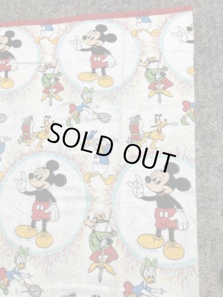 70年代頃のミッキーマウスのビンテージのブランケット