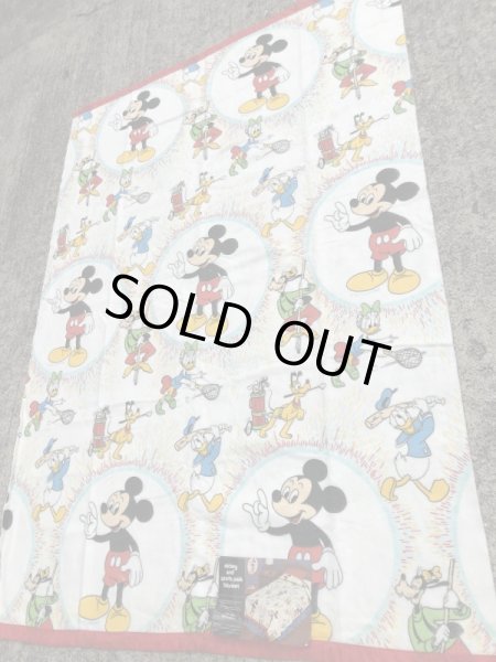 70年代頃のミッキーマウスのビンテージのブランケット