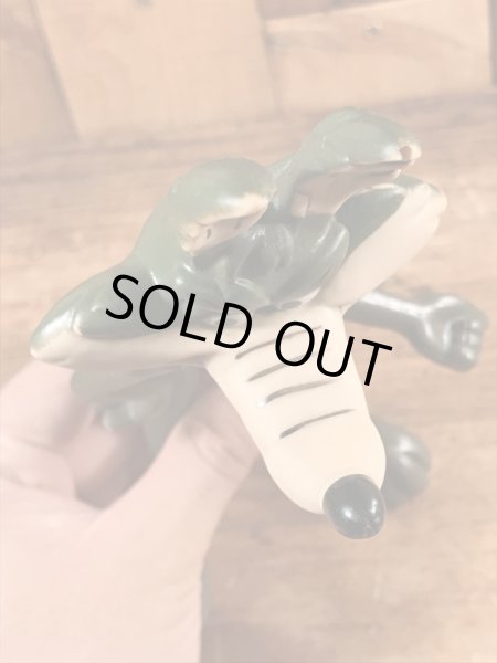 ルーニーテューンズのワイリーコヨーテのビンテージトイ