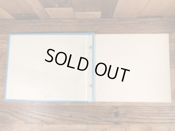 70年代のスヌーピーのビンテージのノートブック