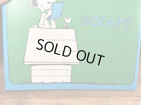 70年代のスヌーピーのビンテージのノートブック