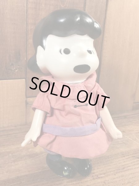 60年代のスヌーピーのルーシーのビンテージのポケットドール
