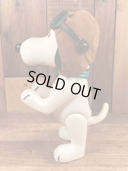 フライングエースのスヌーピーのヴィンテージトイ