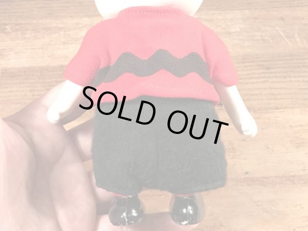 60年代のスヌーピーのチャーリーブラウンのヴィンテージのポケットドール