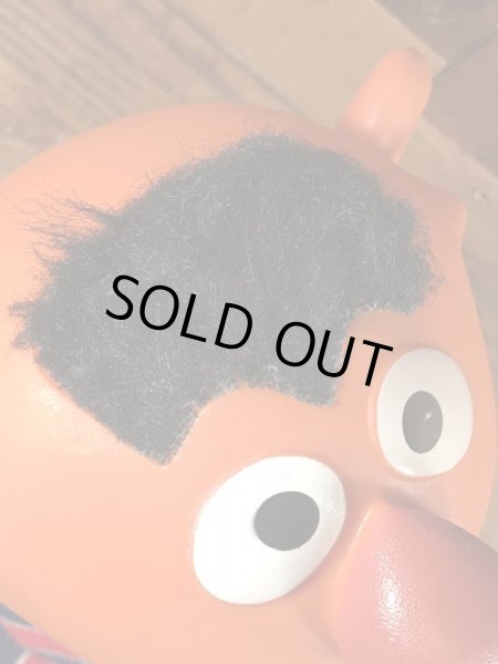 70年代のセサミストリートのアーニーのビンテージのハンドパペットドール