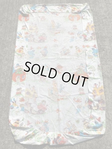 70~80年代のセサミストリートのビンテージのベッドシーツ