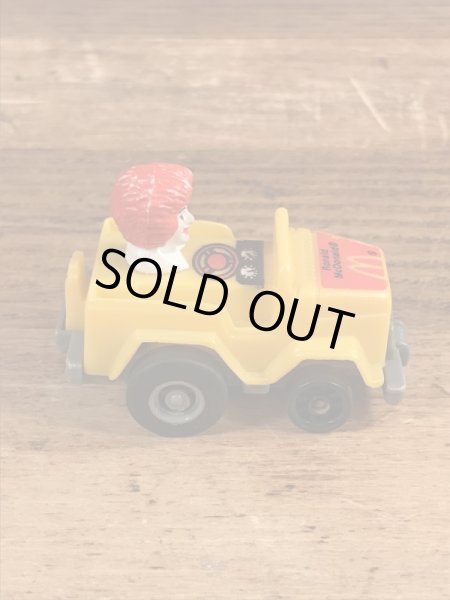 80年代のマクドナルドのロナルドのビンテージのプルバックカー