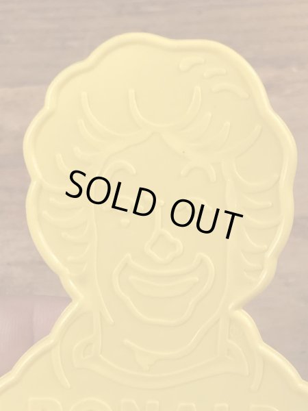 80年代のマクドナルドのロナルドのビンテージのクッキーカッター