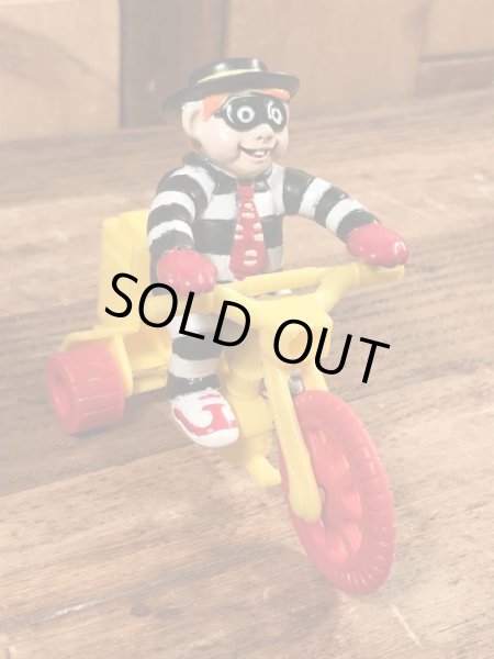 90年代のマクドナルドのハンバーグラーのビンテージのハッピーミールトイ